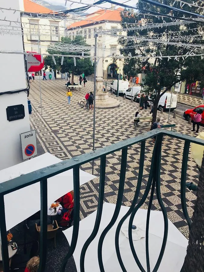 Отель Residencial Chafariz /Queimada Фуншал Гостевой дом